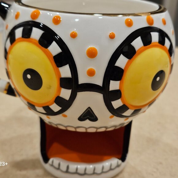 RARE MACKENZIE CHILDS HALLOWEEN BOO SCARY SKELETON CERAMIC COFFEE TEA MUG CUP - Picture 2 of 12
